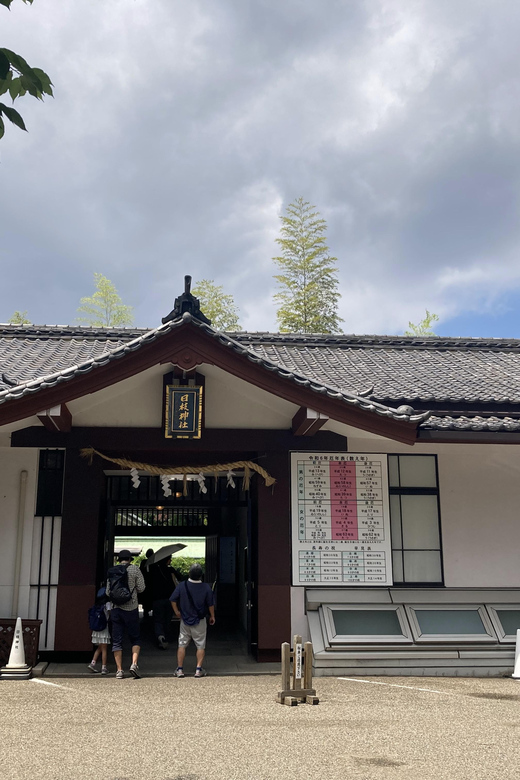 Satisfaction Tour Around Hie Shrine National Diet Building - Akasaka Palace Details