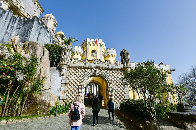 Sintra and Cascais Full Day Private Tour From Lisbon - Meeting and Pickup Details