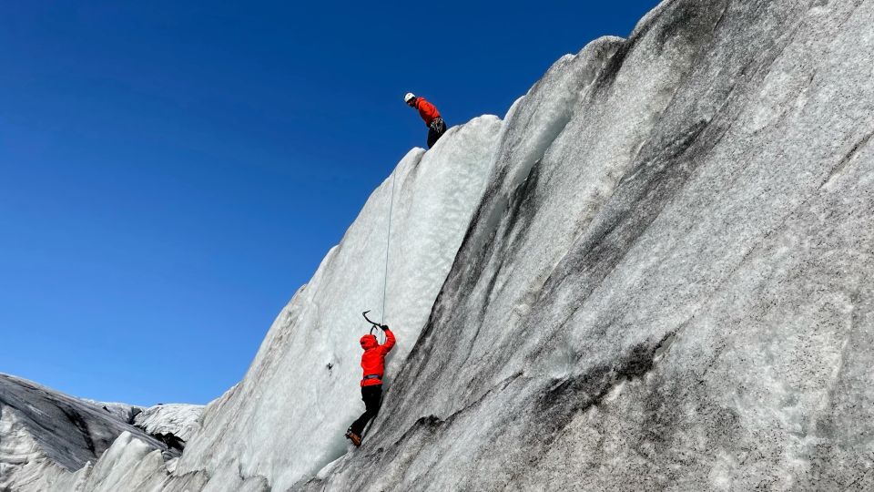 Sólheimajökull: Private Extreme Glacier Hike With Ropes - Traversing Fixed Lines