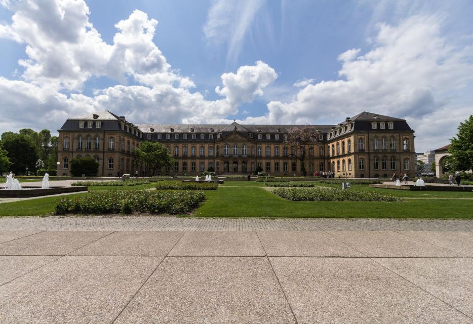 Stuttgart City Walk - Private Tour - Central Square: Schillerplatz