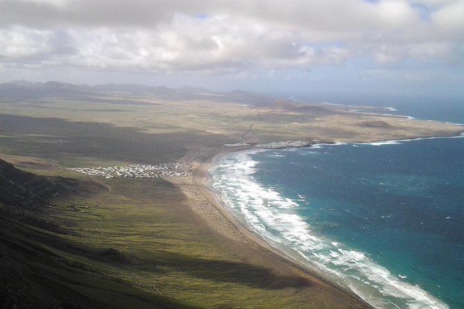 The Northern Cliffs & Valleys Hiking Tour - Professional Guide and Local Expertise