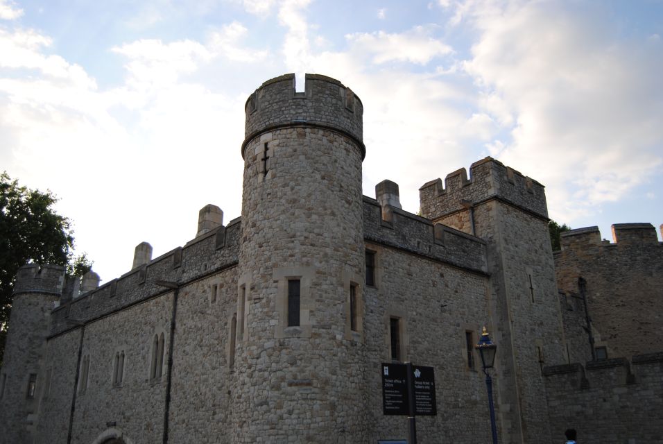 Tower of London Private Guided Tour - Meeting Point