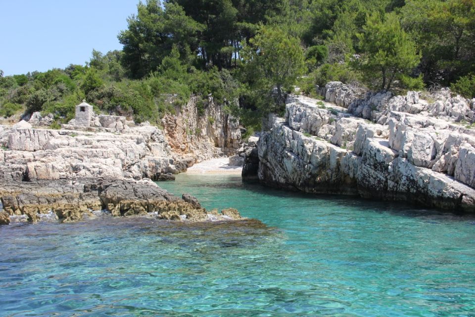 Trogir and Split Private Blue Lagoon & Šolta 3 Islands Tour - Relaxing in Drvenik Mali