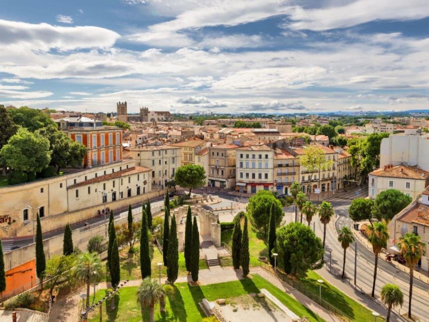 Unusual Visit With Friends or Family in Montpellier - Photo and Video Opportunities