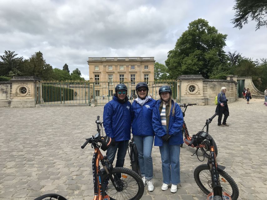 Versailles: Electric Scooter Rental - Electric Scooter Safety and Instruction