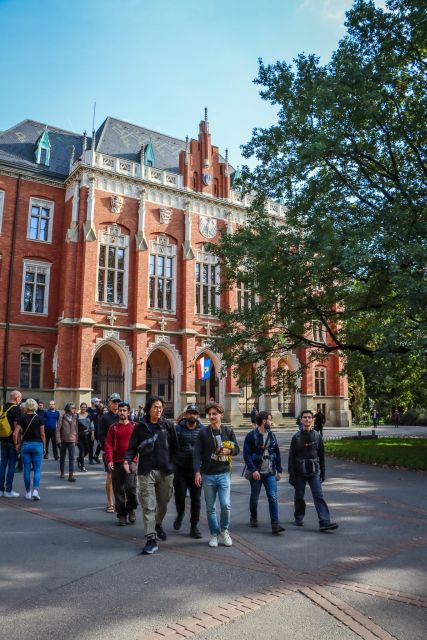 World War II in Krakow Walking Tour in English - Visitor Experiences