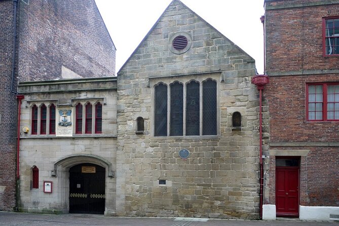 1-Hour and a Half Walking Guided Tour in Medieval Newcastle - Exploring Medieval Newcastle