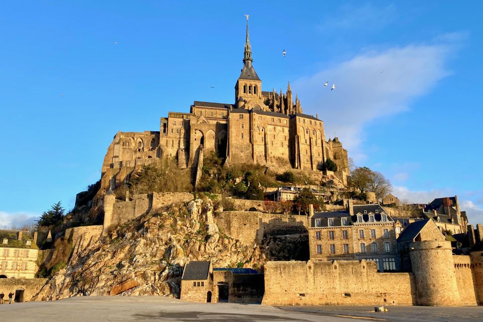 2-day Private Mont Saint-Michel, Normandy, 3 Loire Castles - Chenonceau Castle