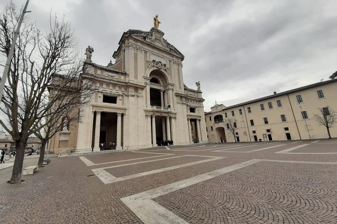 Assisi: the Three Major Basilicas. St. Francis, St. Clare and Porziuncola Chapel - Guide Highlights