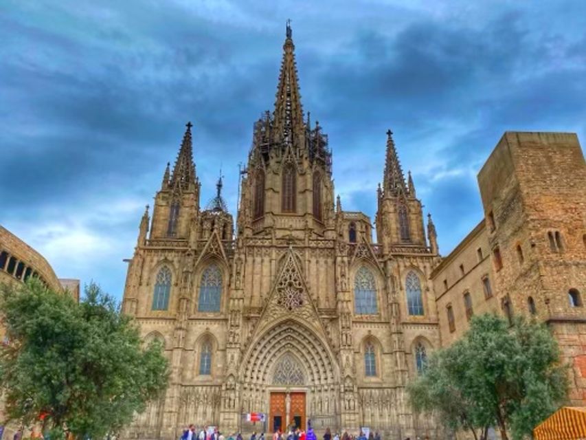 Barcelona: Gothic Quarter Group or Private Tour - Inclusions and Exclusions