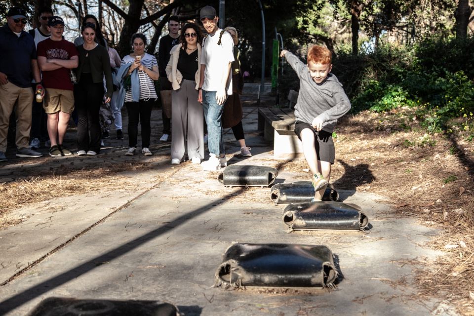 Barcelona: Montjuïc Walking Tour With Optional Flamenco Show - Important Information and Meeting Point