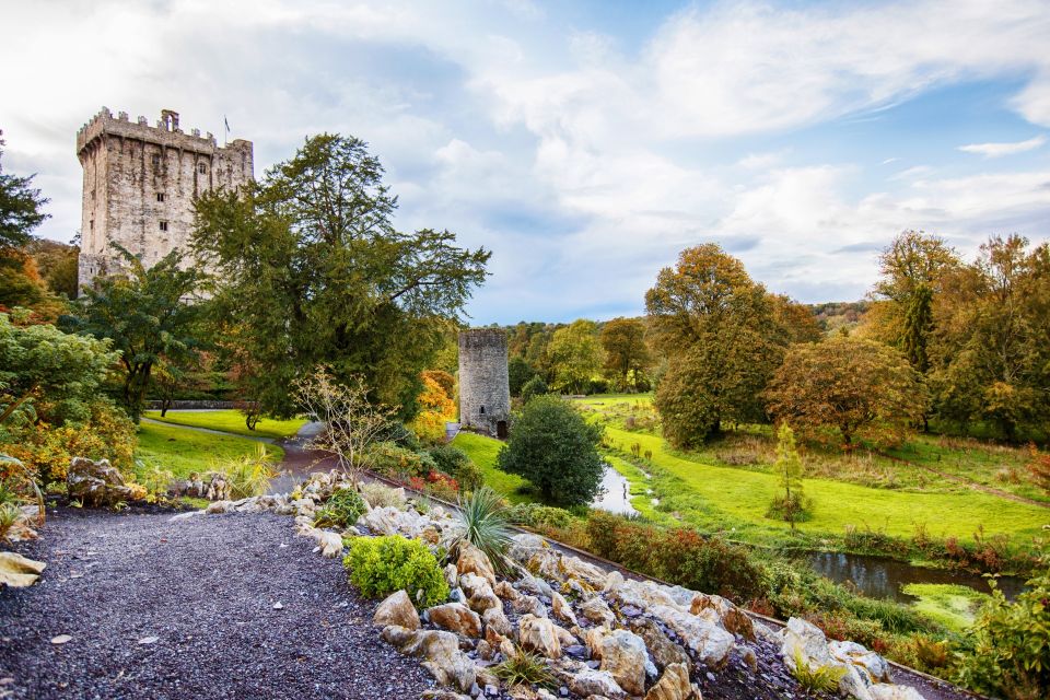 Blarney Castle & Rock of Cashel Private Car Trip From Dublin - Guided Experience and Transfers