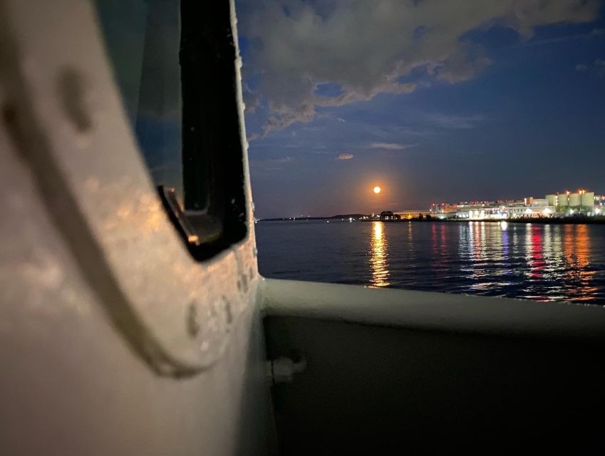 Boston: Scenic Moonlight Harbor Cruise - Preparing for the Cruise