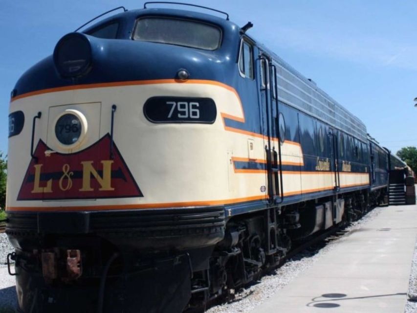 Bowling Green: Historic RailPark & Train Museum Entry & Tour - L&N Presidential Car Experience