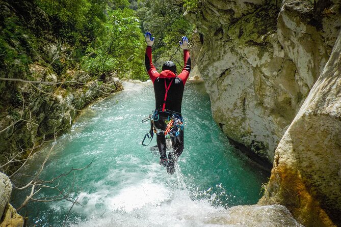 Canyoning Experience in Neda for Beginners - Tour Group Size and Composition