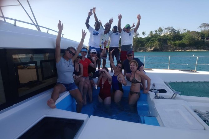 Catamaran Cruise With Snorkeling and Lunch on Board! - Customer Reviews and Ratings