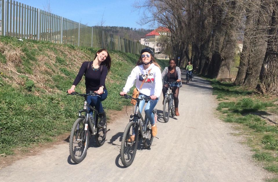 Coutryside Bike Tour to Karlstejn Castle. - Customer Feedback