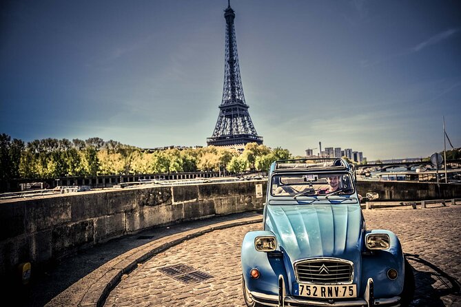 Discover Paris in 1 Hour: Fun and Efficient 2CV or Traction Tour - Customizable Experience