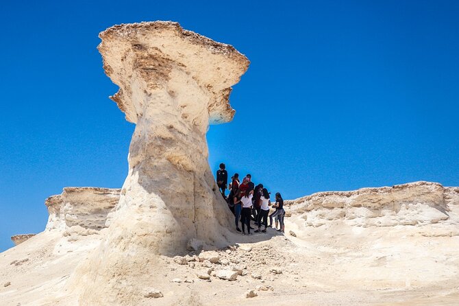 Dukhan and Zekreet Tour - Admiring the Richard Serra Sculpture