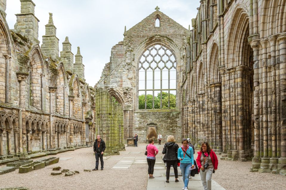 Edinburgh: Royal Attractions With Hop-On Hop-Off Bus Tours - Multilingual Audio Guides