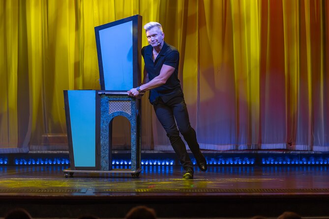 Escape Reality Branson Magic Dinner Show - Booking and Cancellation Policy