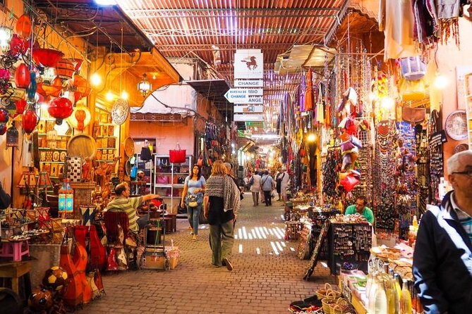 From Casablanca to Marrakech: A Day of History and Culture. - Cultural Immersion