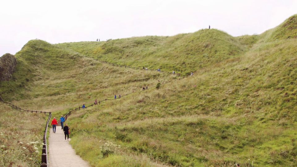 From Edinburgh: Glamis and Dunnottar Castles Tour in English - Stonehaven Lunch