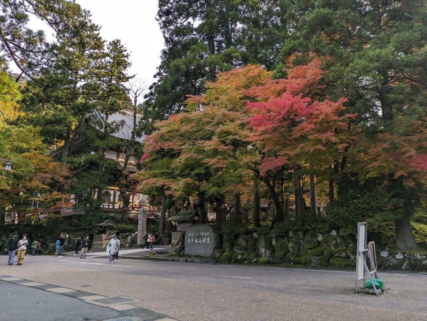 From Kanazawa: Eiheiji Buddhist Temple & Fukui Castle Town - Zuigenji Temple: Daimyo Connections