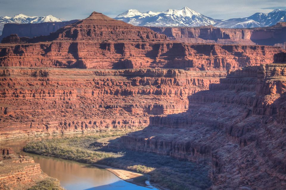 From Moab: Full-Day Canyonlands and Arches 4x4 Driving Tour - Native American Rock Art and Musselman Arch