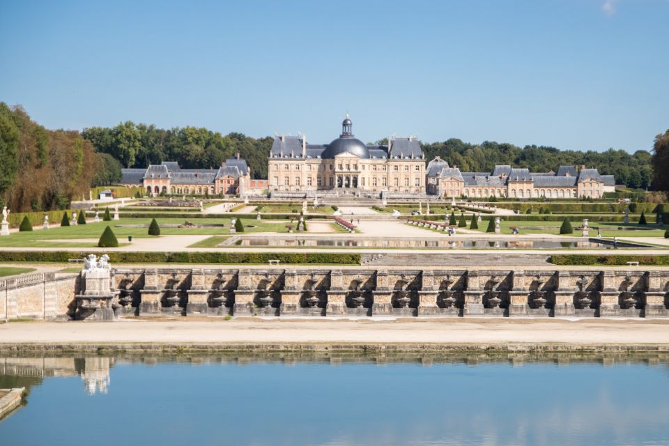 From Paris: Château De Fontainebleau & Vaux-Le-Vicomte Tour - Inclusions