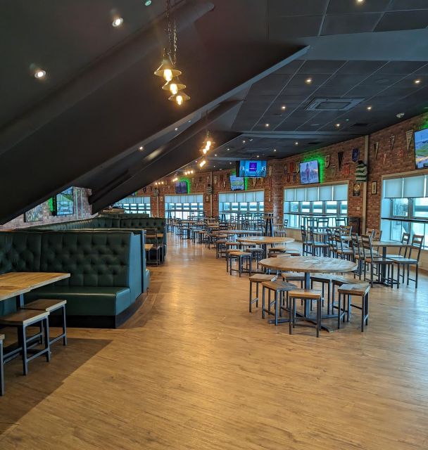 Glasgow: Celtic Park Stadium Tour and Dining Experience - Getting to Celtic Park