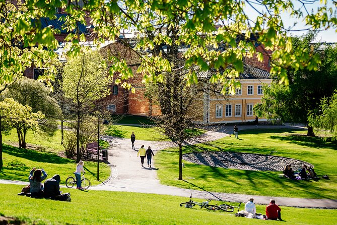 Helsinki Private Tour With a City Planner - Weather and Transportation