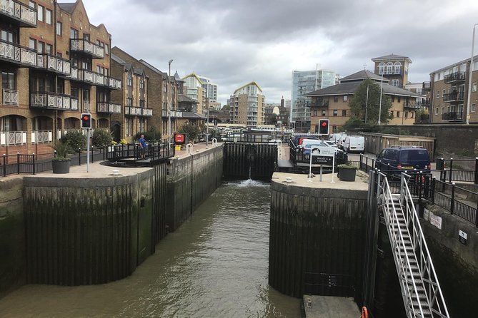 Historic Walk of East Londons Wapping Docks and Its Famous Pubs - Explore Wappings Anglo Saxon History