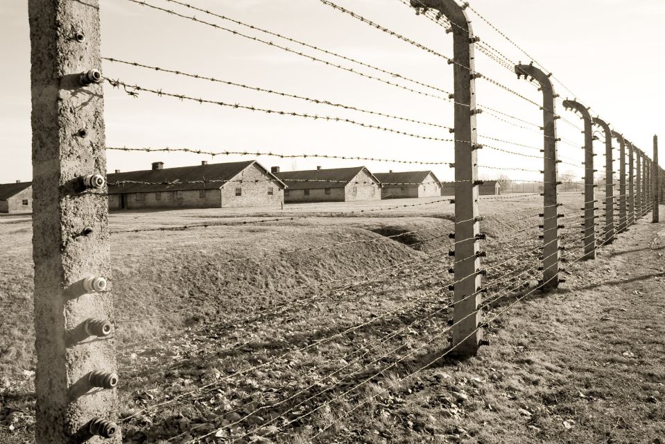 Krakow: Auschwitz-Birkenau and Salt Mine Full–Day Tour - Tour Duration and Schedule