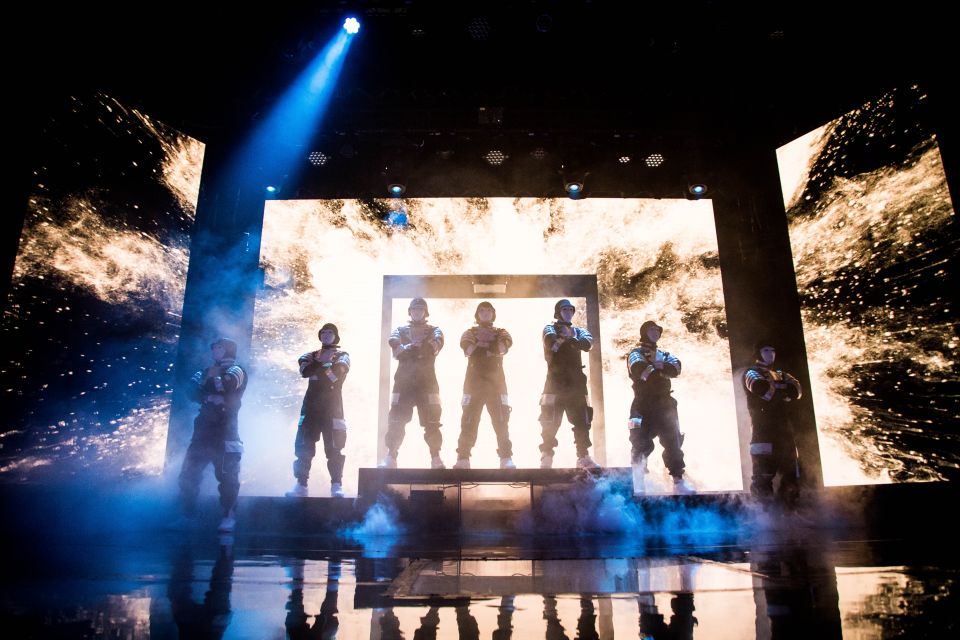 Las Vegas Strip: Jabbawockeez at MGM Grand - Customer Reviews and Ratings