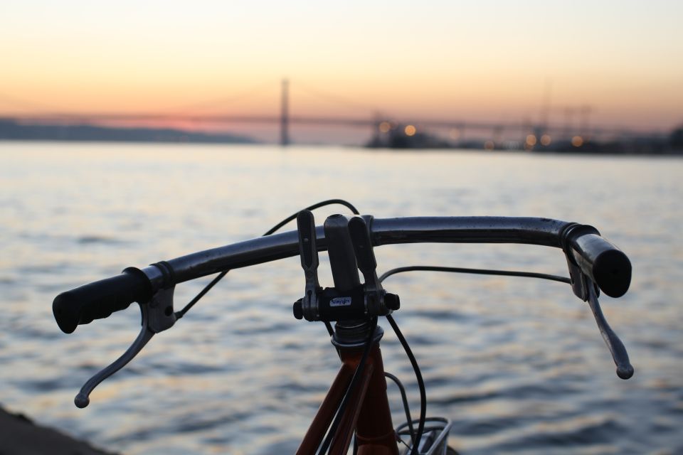 Lisbon: 3-Hour Vintage Bike Tour - Customer Ratings