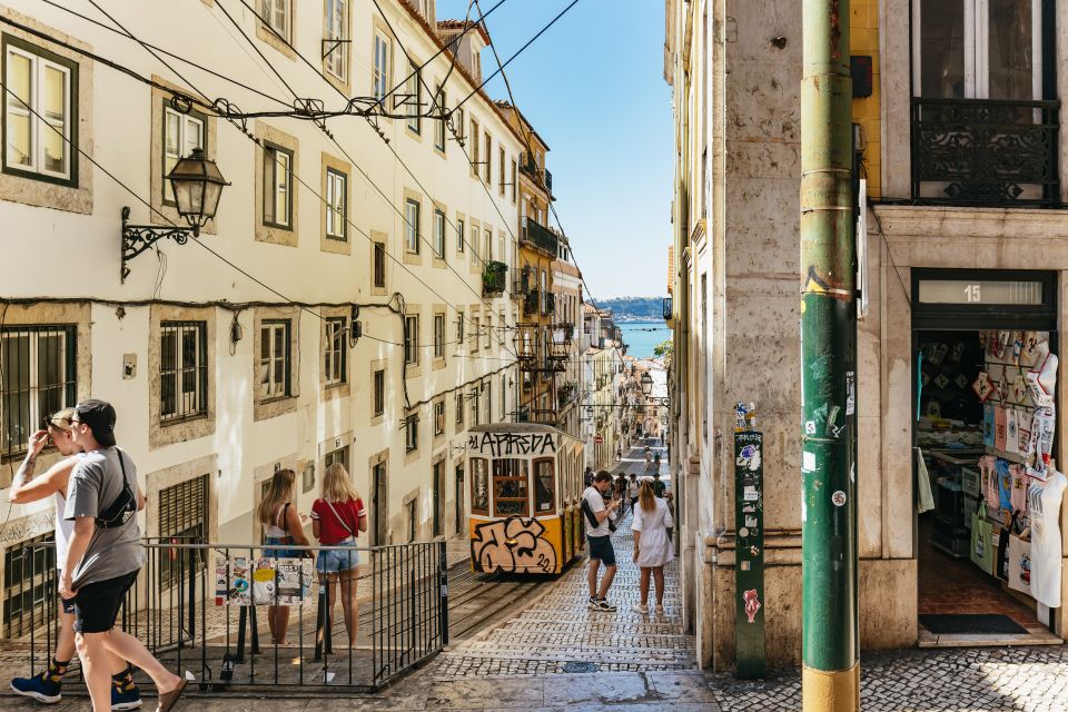 Lisbon: 72/96-Hour Hop-On Hop-Off Bus, Tram & Boat Ticket - Modes of Transport