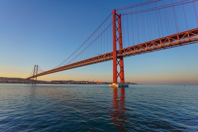 Lisbon Sunset Cruise With Wine and Snacks - Group Size and Capacity