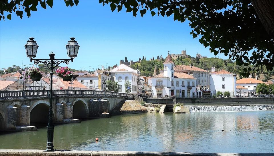 Lisbon: Tomar and Almourol Knights Templar Tour - UNESCO World Heritage Site