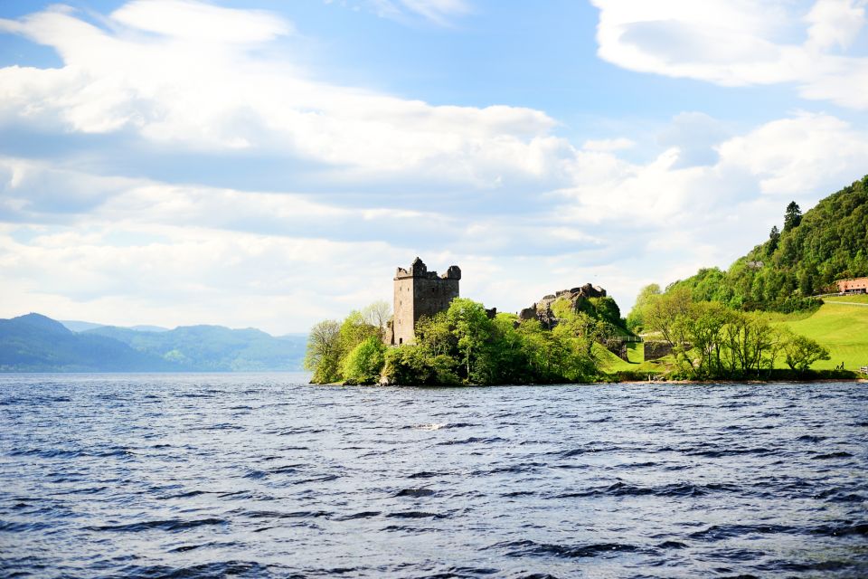 Loch Ness: Urquhart Castle Round-Trip Cruise - Cruise Duration and Availability