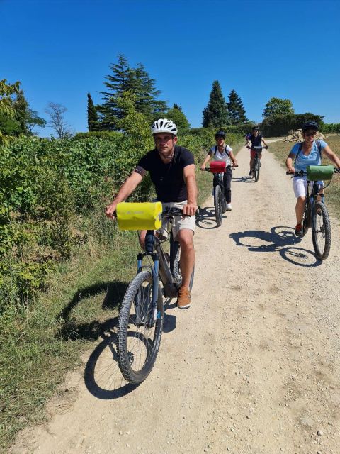 Loire Valley Chateau: 2-Day Cycling Tour With Wine Tasting - Cycling Through Vineyards