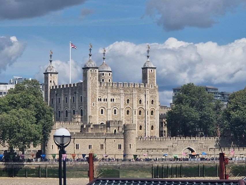 London by Taxi: Highlights Tour in a Real London Black Cab. - Lunch Stops