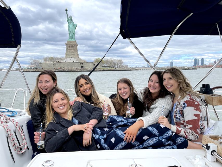 Manhattan: Private Luxury Sailing Tour to Statue of Liberty - Special Occasion Celebration