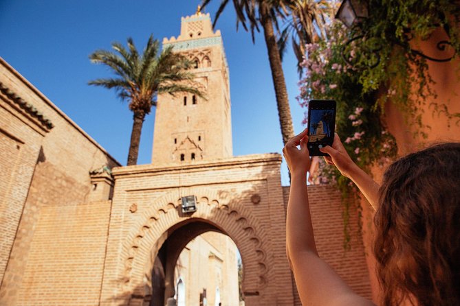 Marrakech PRIVATE TOUR With Locals: Highlights & Hidden Gems - Experiencing Authentic Moroccan Tea