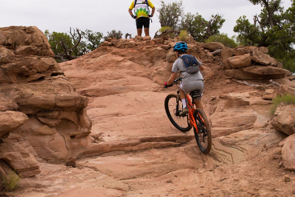 Moab: Dead Horse Point Singletrack Mountain Biking Tour - Meeting Point and Logistics