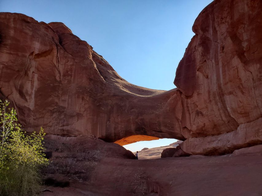 Morning Arches National Park 4x4 Tour - Meeting Point and Accessibility