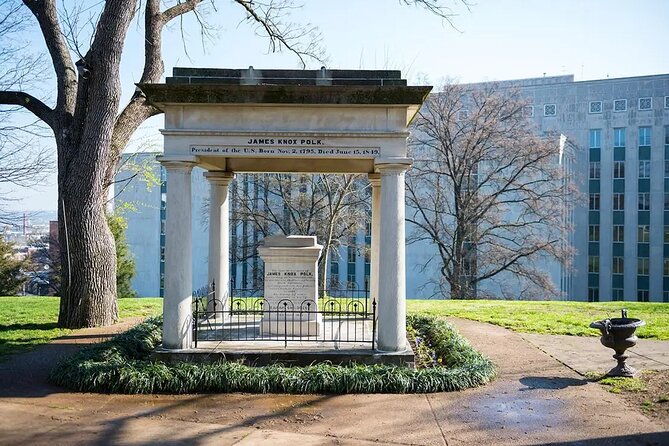 Murder in Music City Night-Time Ghost Walking Tour of Nashville - Location and Badge