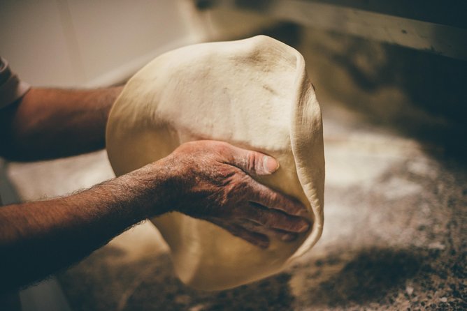 Naples: Premium Pizza-Making Class at a Pizzeria - Baking the Pizza