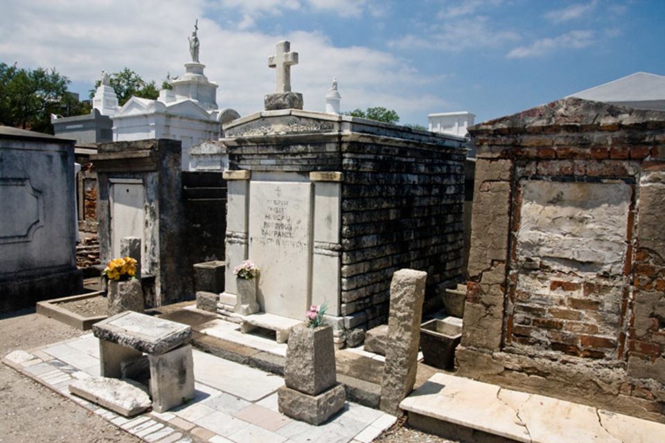 New Orleans: City & Cemetery Tour by Air-Conditioned Minibus - Customer Reviews and Ratings