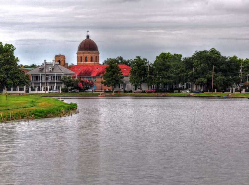 New Orleans: Traditional City and Estate Tour - Exploring the French Quarter